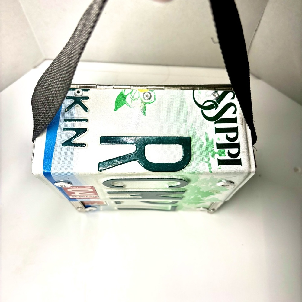 License Plate Purse - Picture 6 of 13
